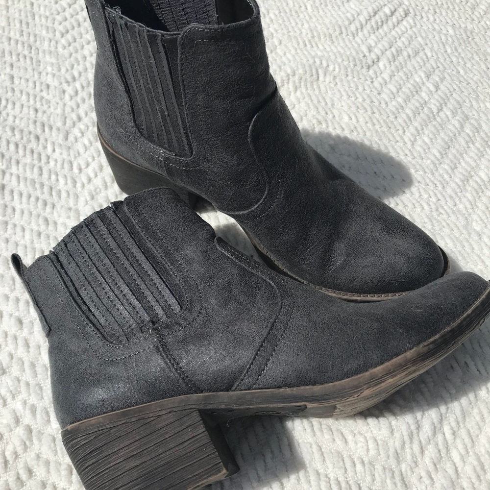 Volatile Hattie Booties
